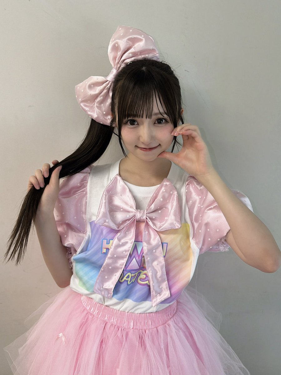 kanon_KLM1003's tweet photo. おはよ〜🎀

 『#TIF2026 』2日目！よろしくお願いします！🤍
今日も暑いからみんな暑さ対策しっかりして来てね> < ՞

昨日はサイドポニーだったよ♡✨
#カワラボメイツ #横山かのん https://t.co/EuzwGY64uN