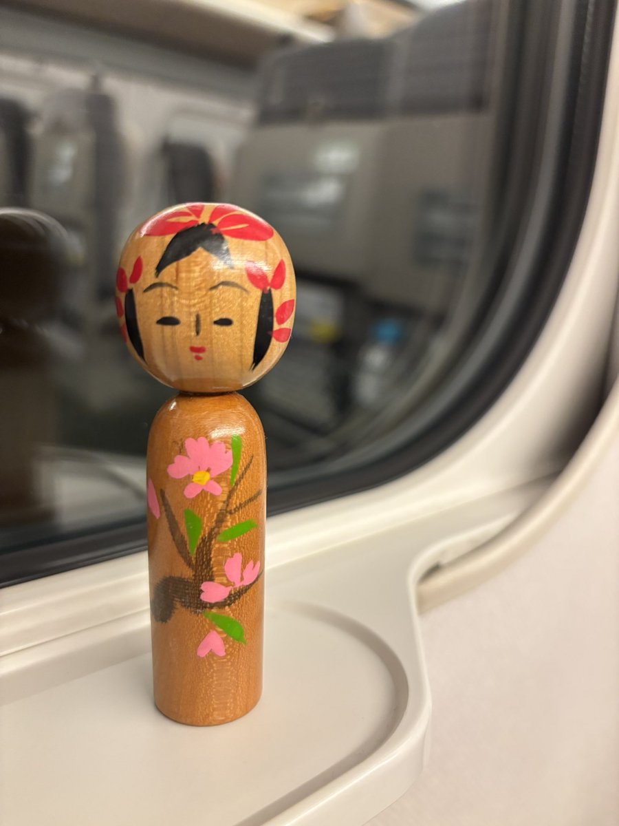 hassym02's tweet photo. ひさしぶりの仙台

#コケシー https://t.co/V86UPeHbp0