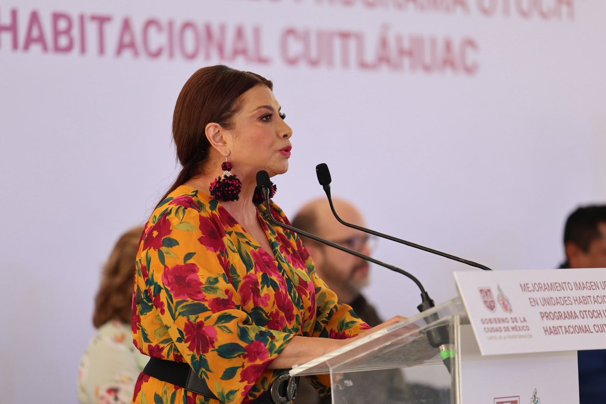sauh_sv_cdmx's tweet photo. Seguimos transformando la ciudad, llenando de color, memoria y dignidad las unidades habitacionales que son el corazón de la capital.
#Otoch
#CapitalDeLaTransformación 3/3🧵
@GobCDMX @ClaraBrugadaM @Vivienda_CDMX https://t.co/gL6KwE3QKE