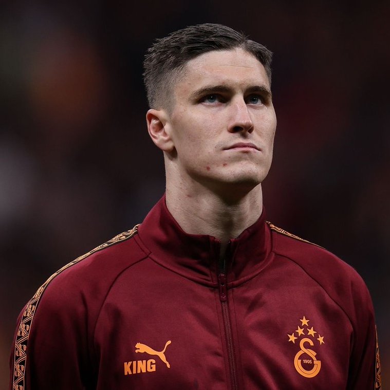 samiyengundem's tweet photo. 🚨 Galatasaray'da şu ana kadar en fazla ilgi kağıdı gelen oyuncu: Roland Sallai. (Ömer Faruk Özcan)

▪︎ Okan Buruk, hiçbir şartta Sallai'nin satılmasına onay vermiyor. https://t.co/qm1v6uMi2B