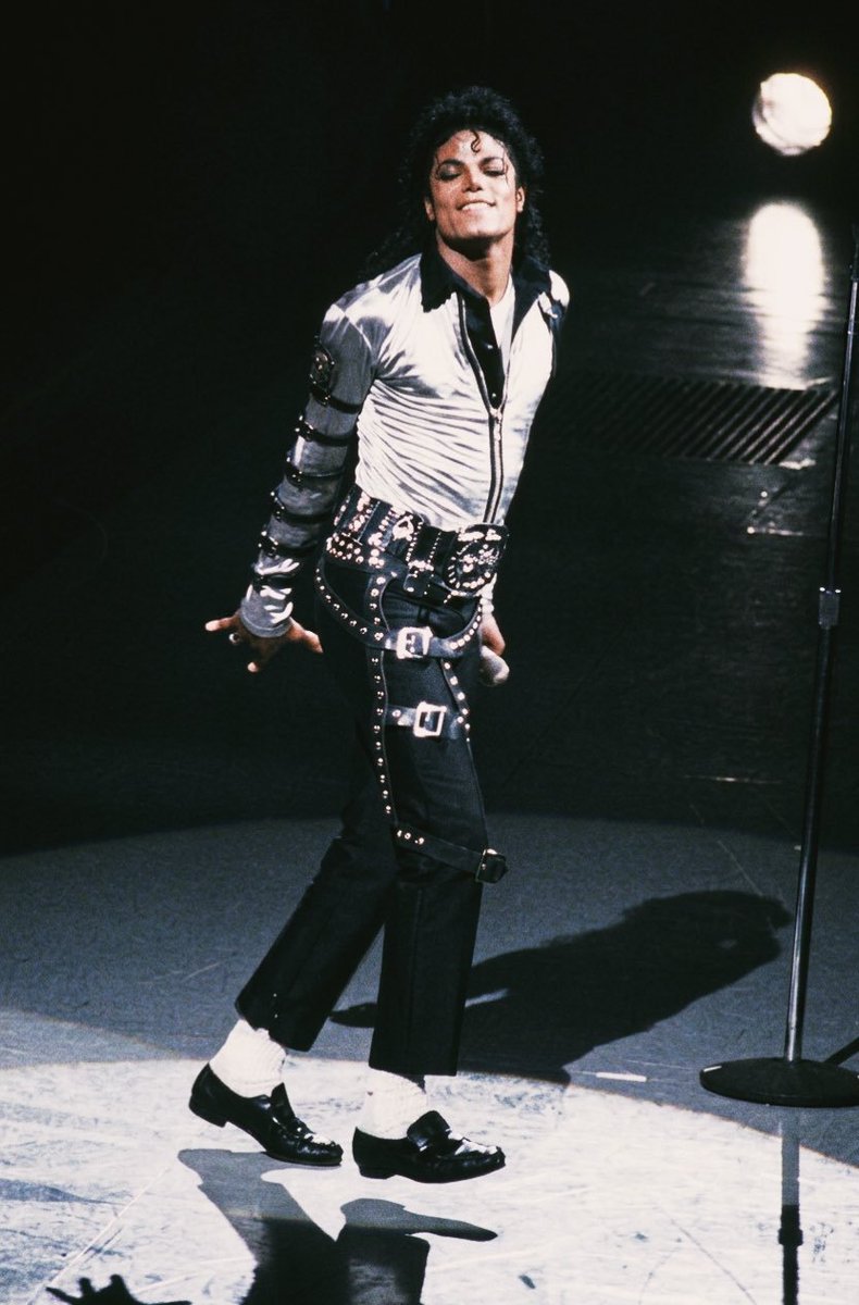 mjjsjpg's tweet photo. michael jackson. https://t.co/ZwQ60lhY61