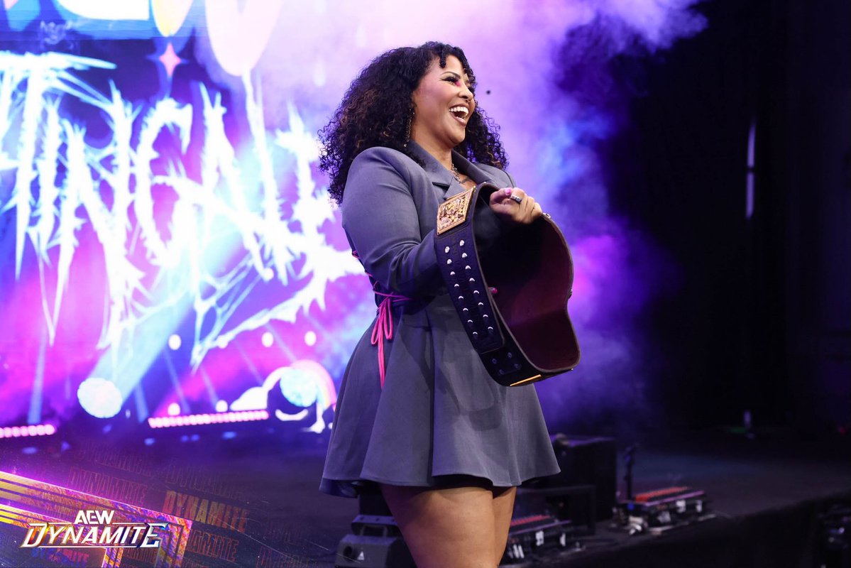 ButSmileAnyway's tweet photo. #AEWDynamite was just… wow.

I’m still trying to find the words for it, because hearing an arena full of people chanting, “You deserve it,” while I stood there holding the AEW Women’s World Championship… that’s the kind of moment you carry with you forever. https://t.co/SiQK2pazFz