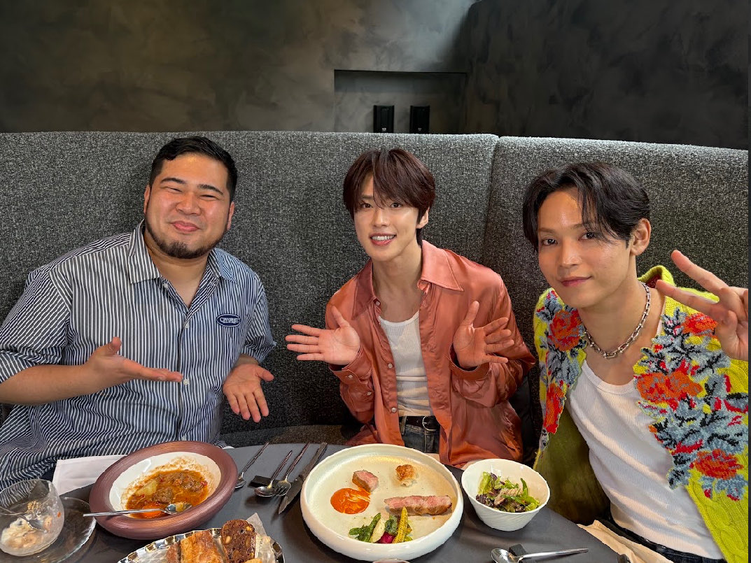 ktv_donani's tweet photo. 💁‍♀️ このあと8:30‼️
　　　　『#土曜はナニする！？』💁‍♂️

🚗日帰りぷらっとりっぷ🚗
#令和ロマン
#松井ケムリ さん&
#JO1
#河野純喜 さん #與那城奨 さんの
軽井沢旅🌳
JO1  VS  松井ケムリ👊真夏のボートレース🚣🚣‍♀️🚣

💡ひらめきクエスト💡
夏こそレトルトカレー‼️🍛
ハウス食品SP🥄
肉量最大&アノ味を再現したカレーが登場😳

是非ご覧下さい🍀🍀🍀