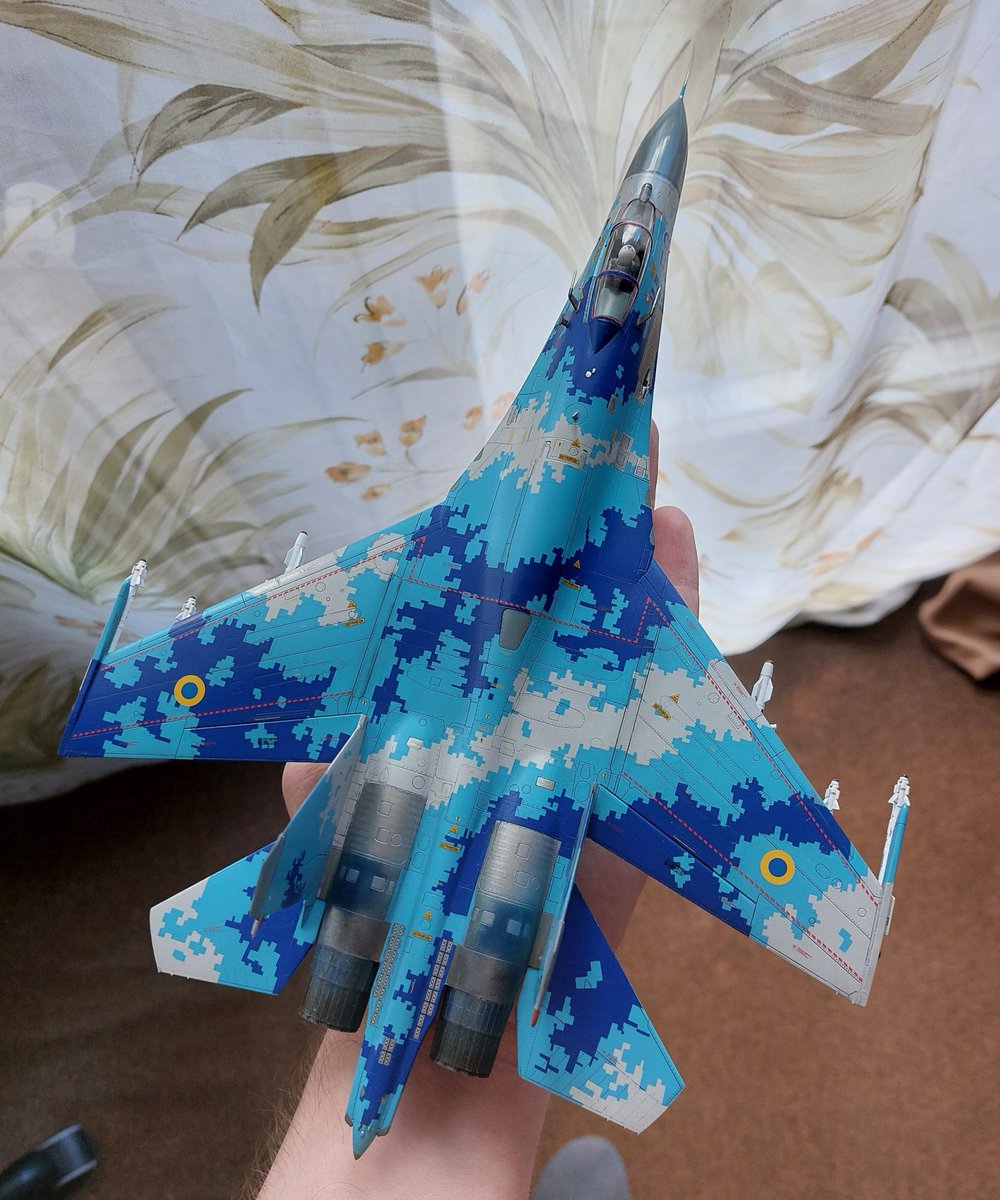 FVSModeller913's tweet photo. having in mind how busy is 2026 (many projects are postponed or there's a little progress), I'm so much happy I managed to build this Su-27 in 1/72 last year https://t.co/xem6grw7RU