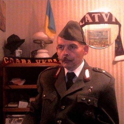 Anti_Ragul's tweet photo. @belarus_igor @NashaCanada Ты посмотри. Он же ебанутый на голову🤷‍♂️ https://t.co/HrgWMmjX6P
