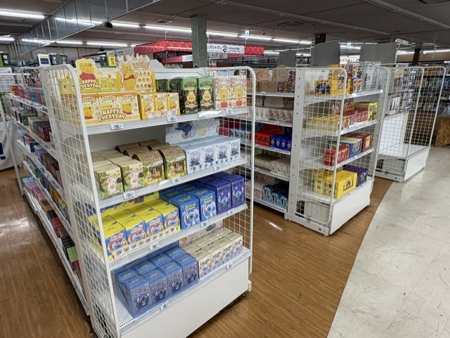 TSUTAYA_take's tweet photo. #一番くじ
＃ブラインドBOX
#中古
＃CD
＃DVD
#LP
8月1日　TSUTAYA宇都宮竹林店リニューアル👍

ポケモン一番くじ再入荷（回数制限あり）や
ブラインドBOX各種　
中古のCD・DVD・LPの販売
BOOK売場の拡張など
ぜひ遊びに来てください🥰🥰🥰 https://t.co/8SUiwyhhaZ