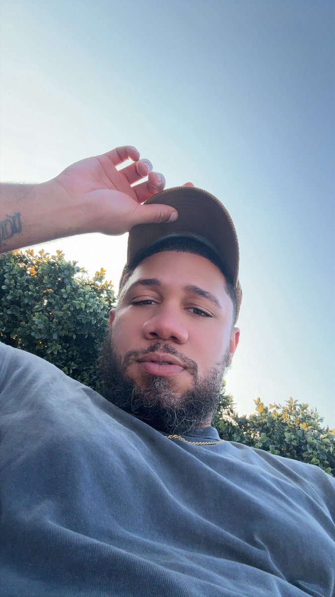 MrGQ_1211's tweet photo. Happy Friday 💪🏽 https://t.co/001QkR08z5