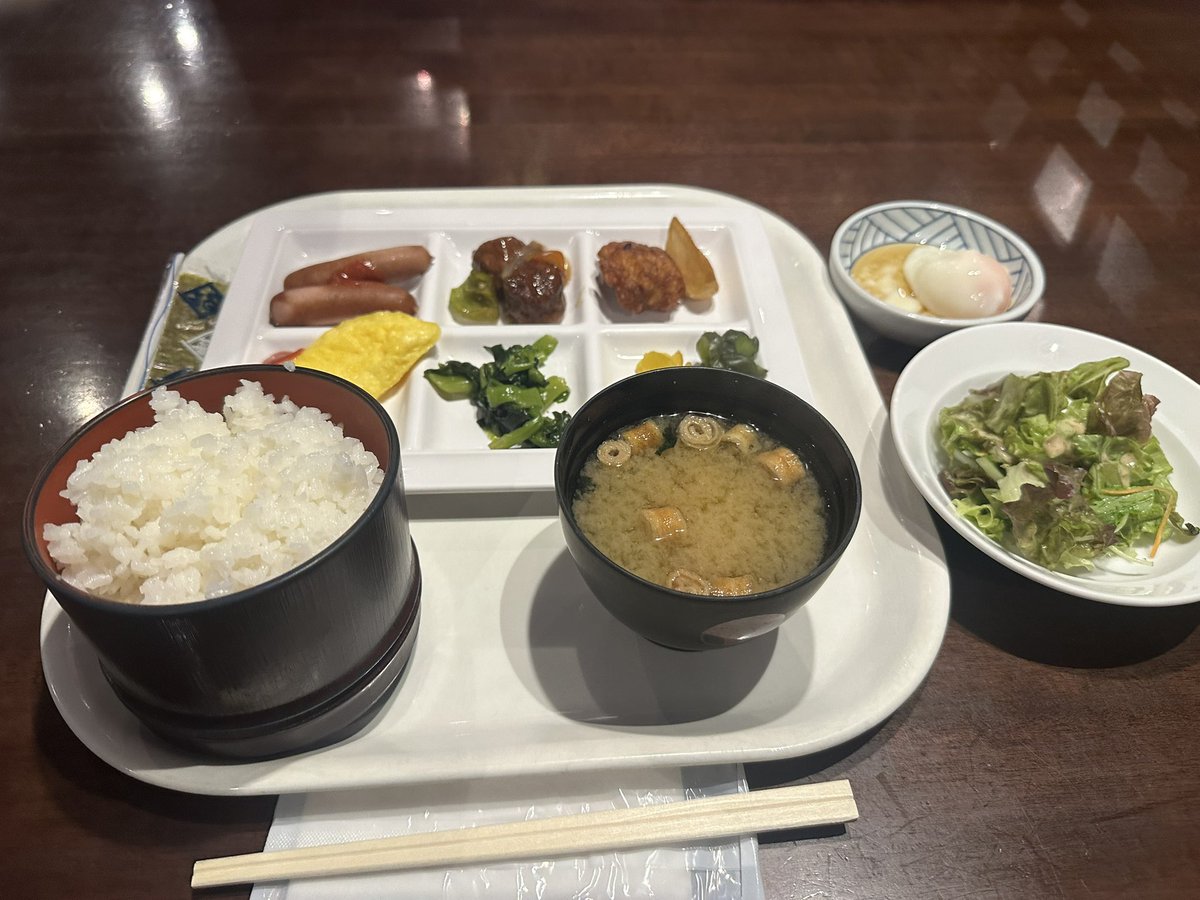 ryutinLosingo's tweet photo. 今日もあっちぇくなりそうなので、ガッツリモーニングでスタミナ補給してがんばりたいと思います https://t.co/3GH9pb2MvP