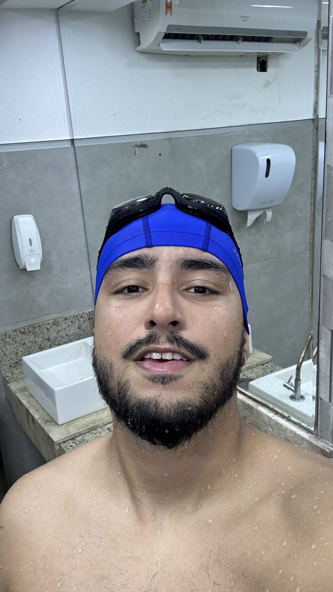 jptrboy's tweet photo. Minha calda é fúcsia e tenho poder de ler mentes https://t.co/V1ieIrWcAr