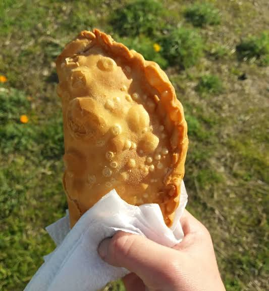 MaxLoquendoo's tweet photo. @PresidentaClubO queres empanada? https://t.co/BY3nfCEDO1