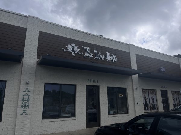 Alabamas_42's tweet photo. After months of uncertainty, Alabaster’s Lotus Catfe has announced it will be permanently closing at the end of August. Now, their goal is to get all the cats at the rescue adopted.
Read more: https://t.co/3VFaDGLsEQ https://t.co/aIt4ct94fN