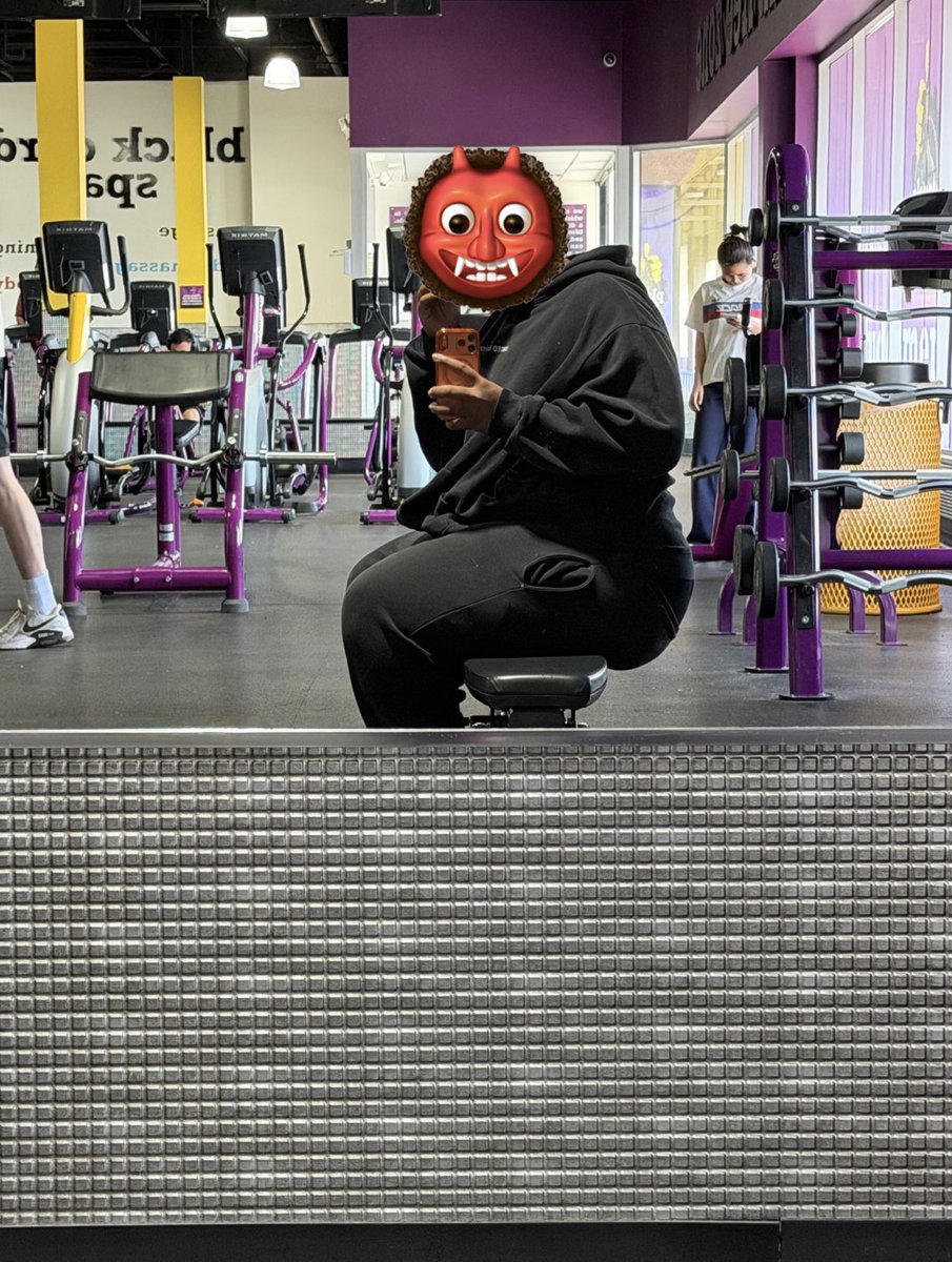 phathumpaa2's tweet photo. if nb told you today go get in that gym 🏋️ https://t.co/OUkYxf7uZy