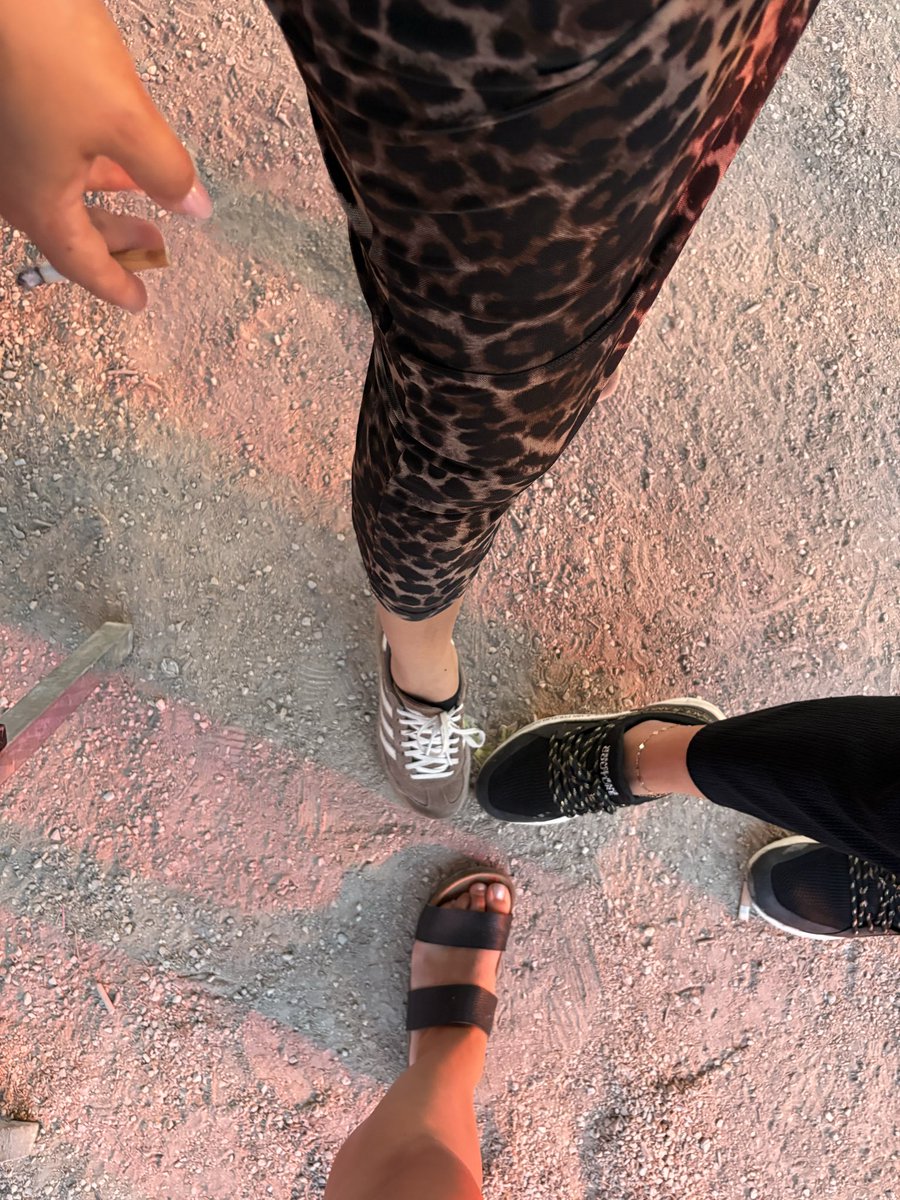 Lady_Of_Control's tweet photo. Heute gehen die Getränke auf euch ihr Scheiß Loser 🖕🏼 @LadyOfDominion https://t.co/CLbgNNhAeR