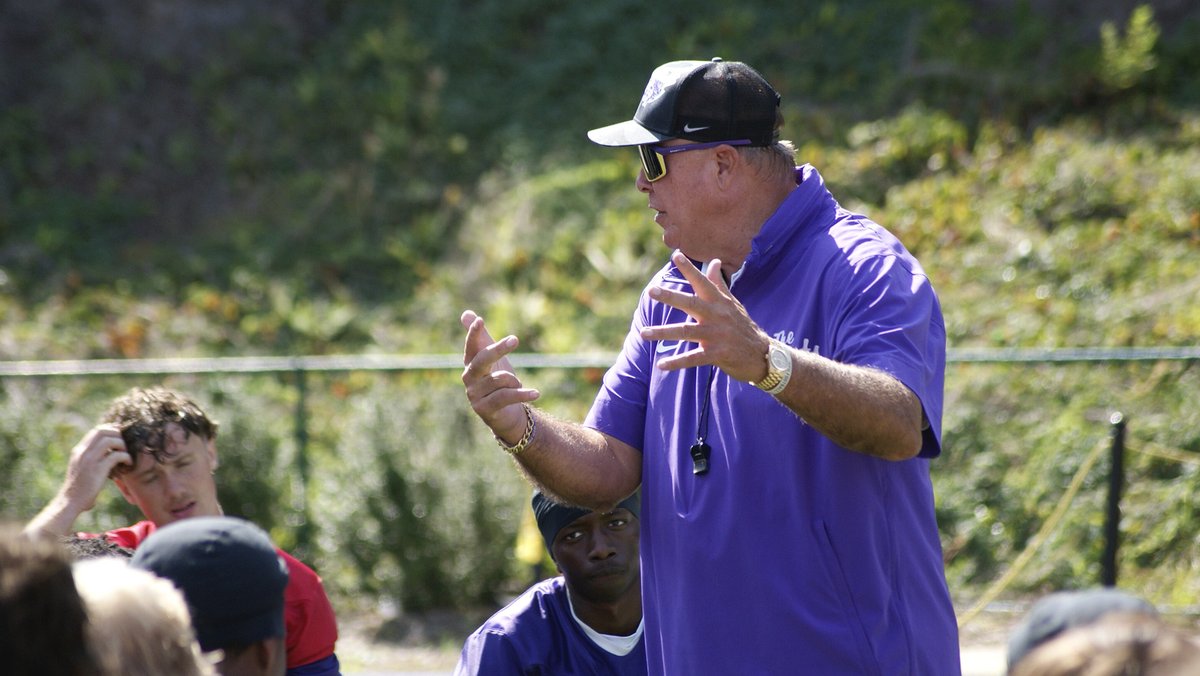 CatamountsFB's tweet photo. Catamount football practice continued Friday with a second helmet-only session
LINK: https://t.co/FaNCW1Lj8Q
#CatamountCountry | #OwnIt26 | #LOTE https://t.co/FWpYb0bQi2