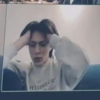 harrisongs_'s tweet photo. jeno estou sem forças pra continuar a faculdade me ajude https://t.co/MSijhoEcwL