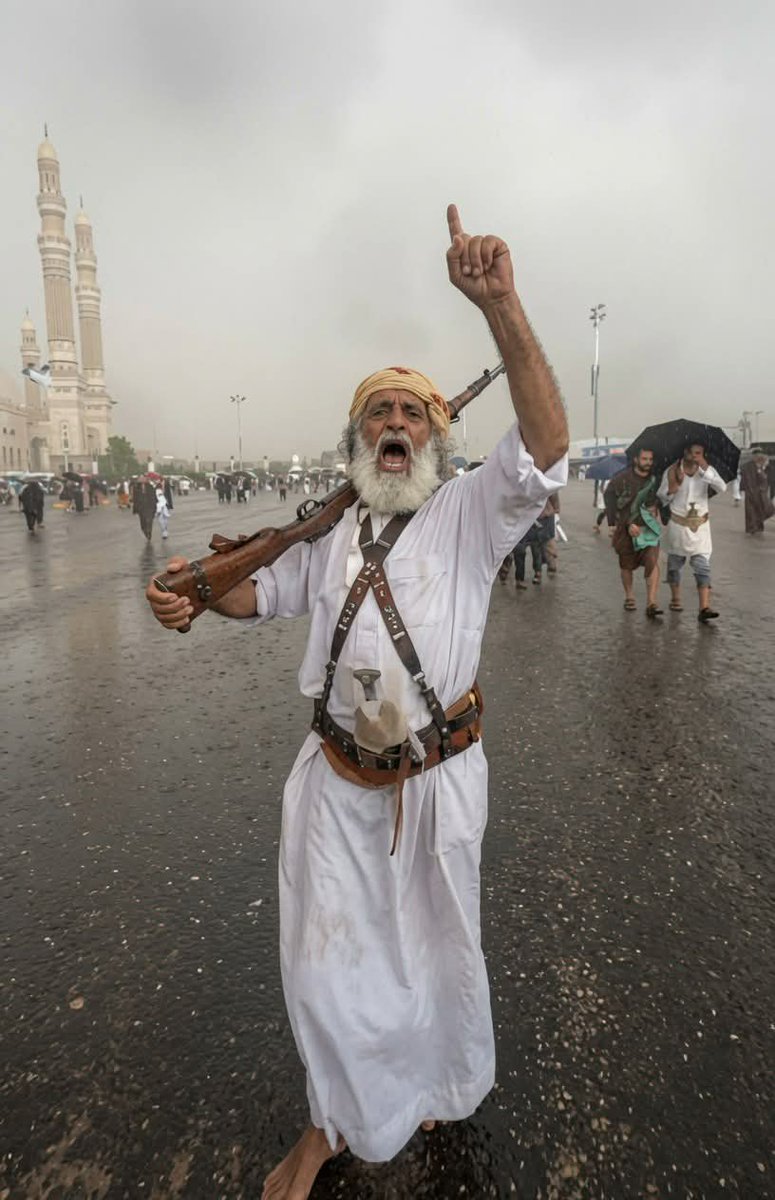 tariqalhassni3's tweet photo. ذلحين أكذب هذه اللحية الطاهرة 
واصدق هديل مانع الجيشي وابتسام ابو دنيا . https://t.co/qvjBkSyxRN