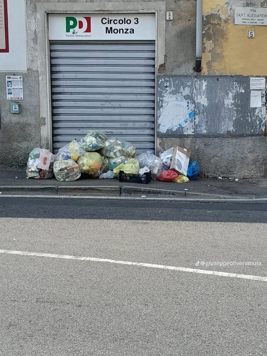 ScipioMCMLXVIII's tweet photo. Discarica abusiva https://t.co/EZ1mNLJUP2