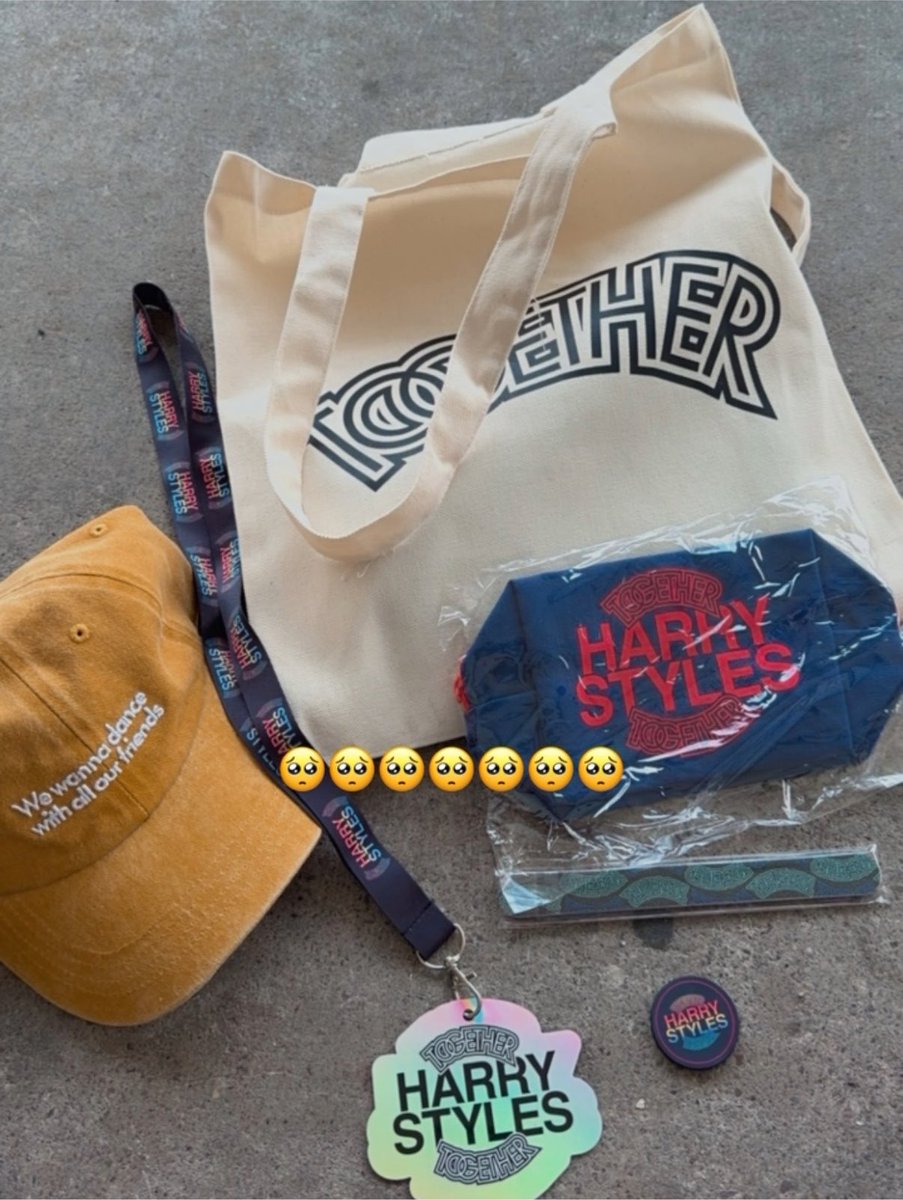 kissallthetim's tweet photo. CAMBIARON LA BOCINA POR UNA GORRA 😭😭😭 https://t.co/HZkHhd9Ih8