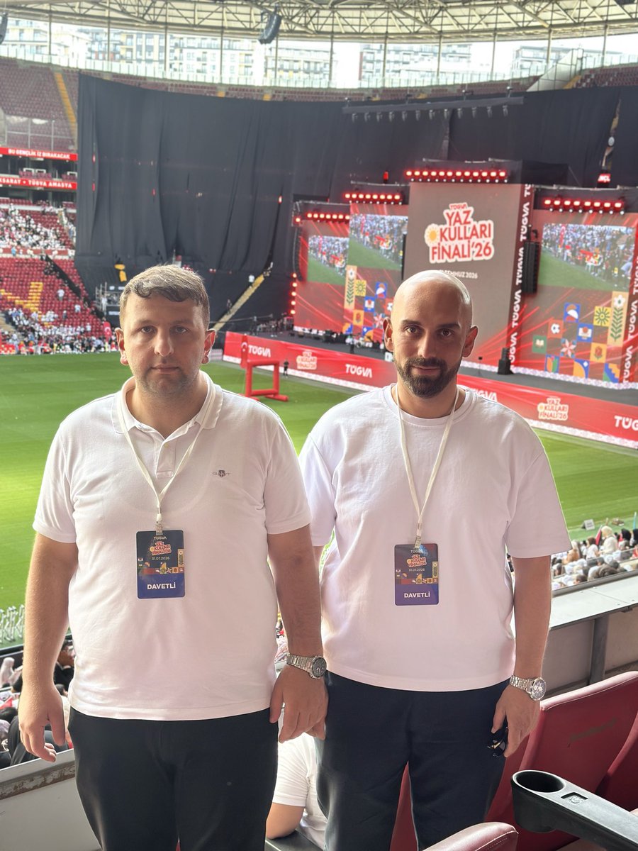 Selimbeykoz1's tweet photo. 📍Rams Park

Cumhurbaşkanımız Sayın Recep Tayyip Erdoğan’ın teşrifleriyle gerçekleştirilen #TÜGVA Yaz Okulları Final Programı’na katıldık. https://t.co/B6YBvrvuvD