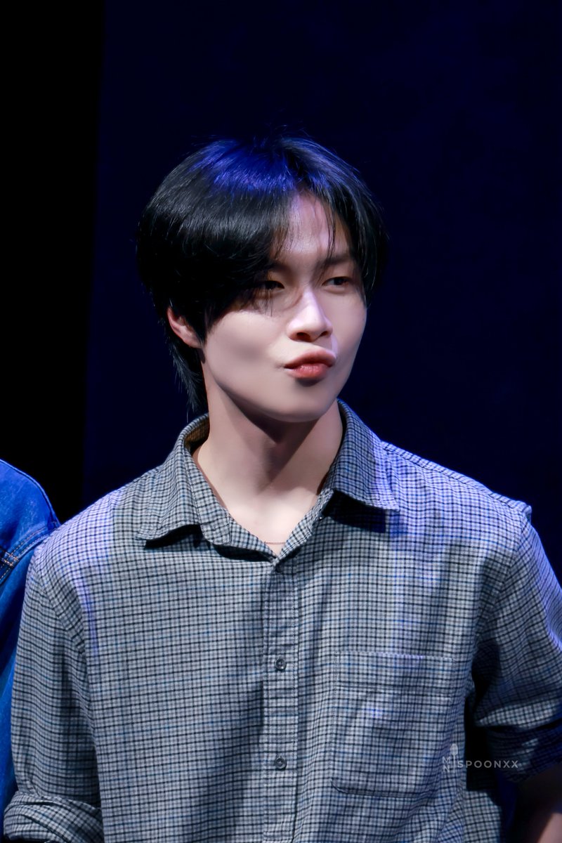 minispoonxx's tweet photo. ˙✧˖°📷 ༘ ꒰ 31.07.26 ꒱ ⋆｡˚♡
อยากเห็นน้องจั๋งยิ้มกว้างๆในทุกๆวันเลยน้าคนเก่ง🫳🏻🫳🏻🫳🏻

#JUNGT
#Flex1045xBUS_รักมักยาก https://t.co/YrJGurB6li