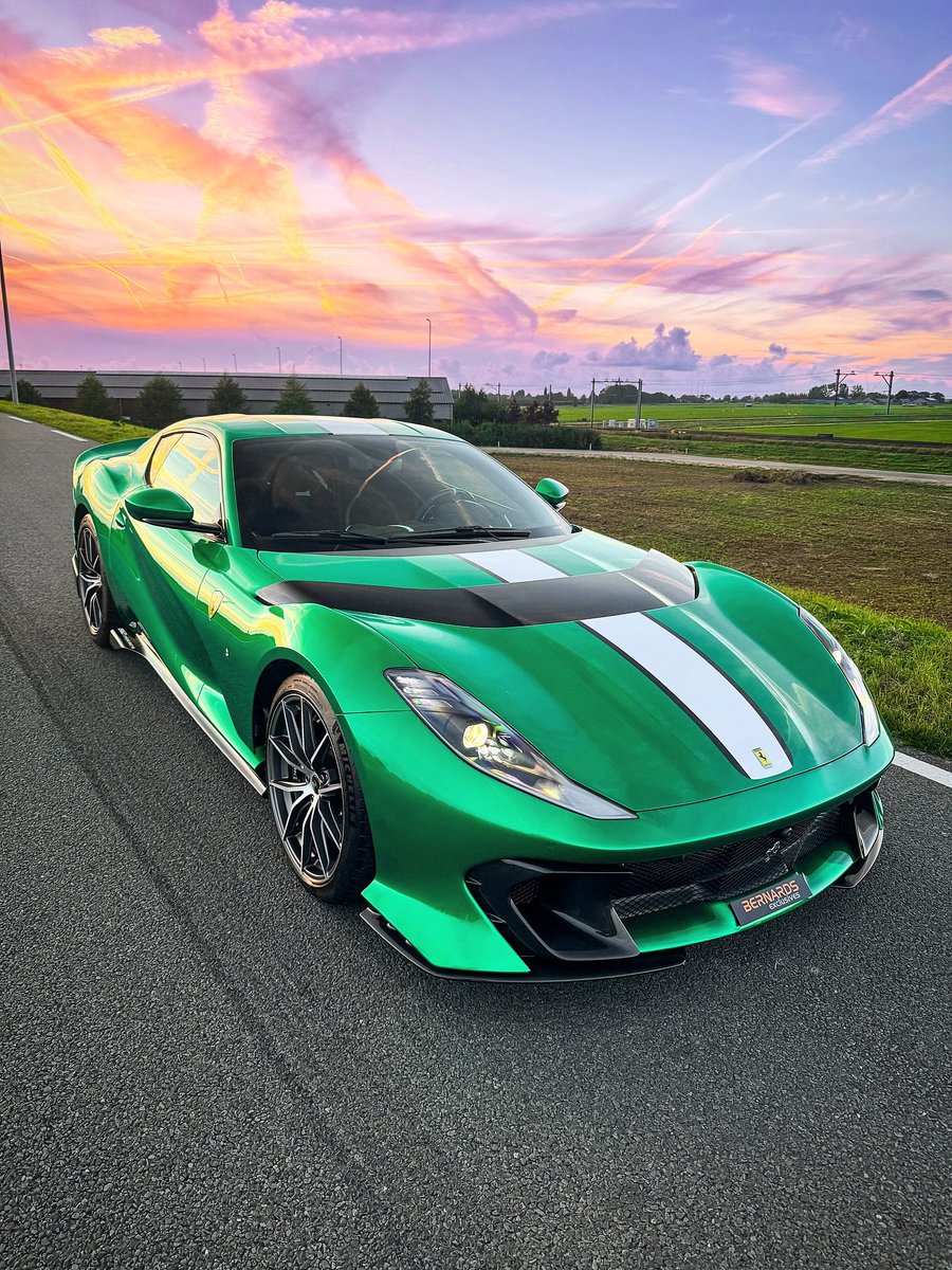 mascdaily's tweet photo. Ferrari 812 Competizione 💚🏎️ https://t.co/GTZ2GcwvEd