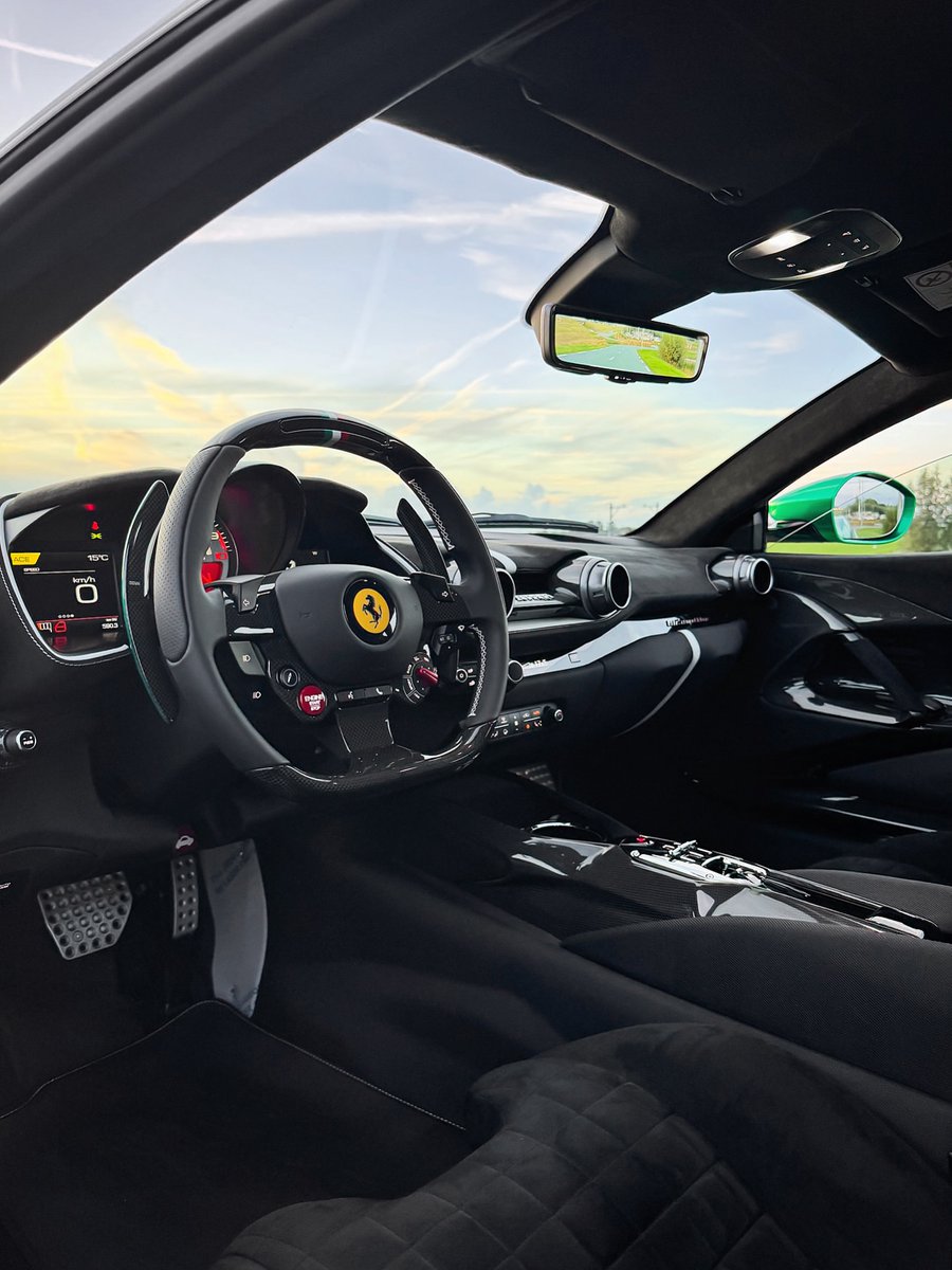 mascdaily's tweet photo. Ferrari 812 Competizione 💚🏎️ https://t.co/GTZ2GcwvEd