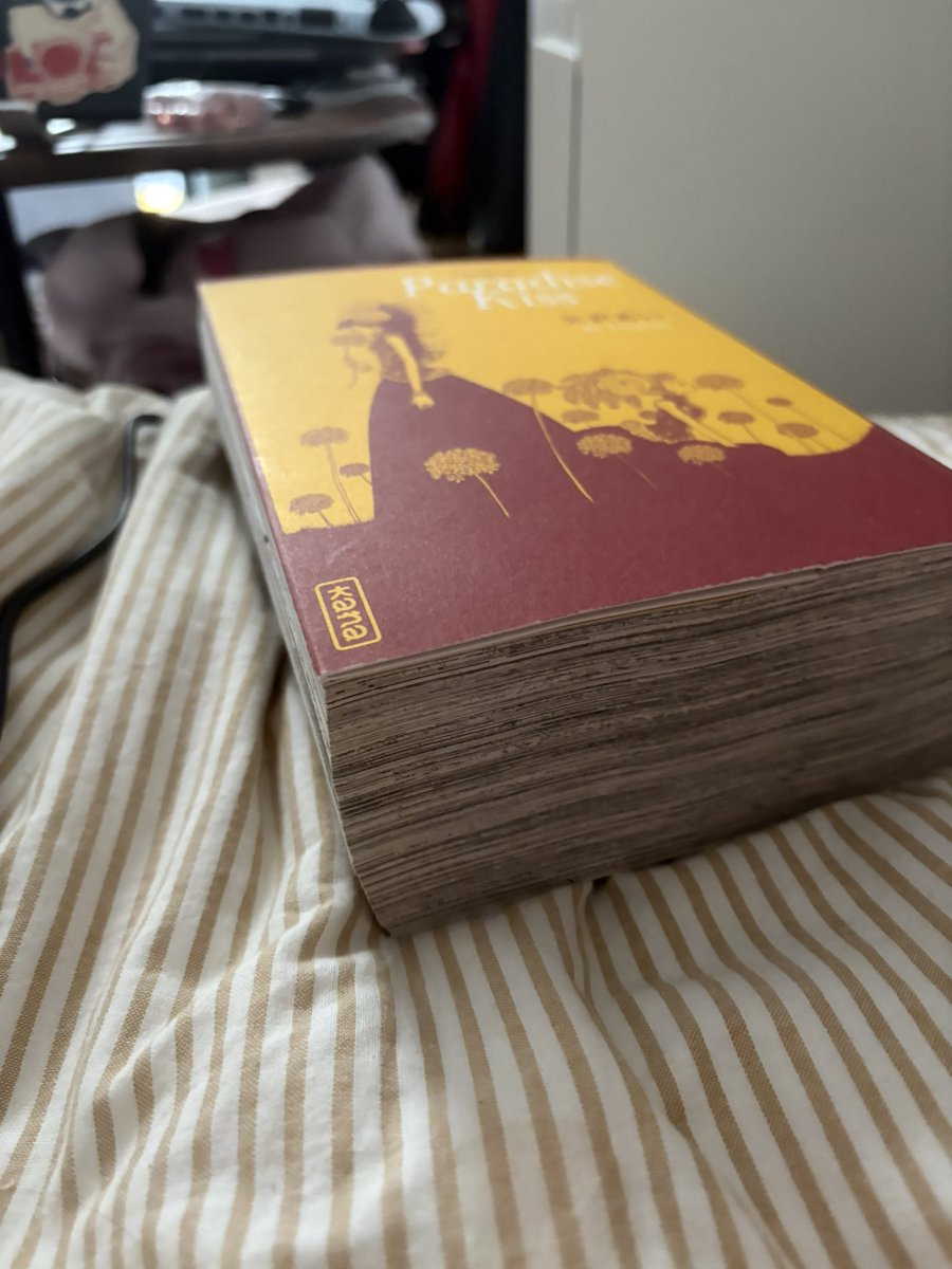 mevebooked's tweet photo. currently reading this absolute BRICK https://t.co/opEjnTXKTg