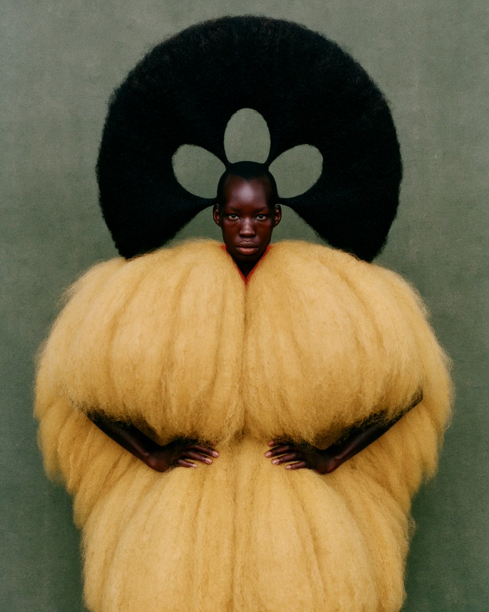 jov_boris's tweet photo. Crowned in her own hair https://t.co/xm1o4N0apk
