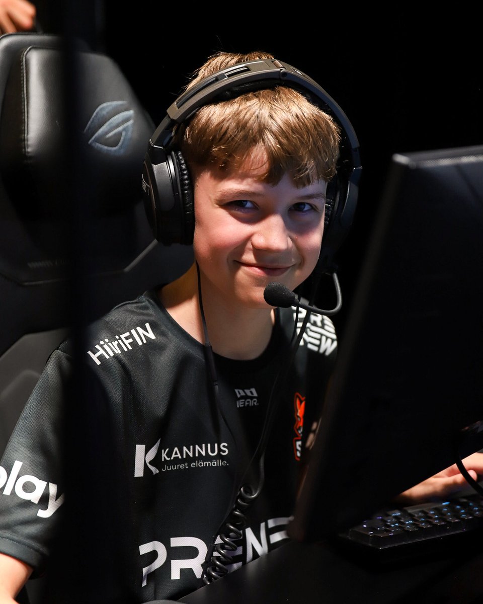 SINQUESPORTS's tweet photo. Eka suomieventti ollut kyllä jo tähän mennessä ikimuistoinen! 🇫🇮

Suuria tunteita, iloa, jännitystä, epätietoisuutta ja kaikkea siltä väliltä on tänä viikonloppuna päästy kokemaan.

Tällä hetkellä onneksi näyttää siltä, että urheilu voittaa ja huomenna meillä on seuran isoin ottelu käsillä 🔥

Vastassa välierässä @BCGameEsports  🇪🇺

Ei kyllä olisi 6kk sitte arvannu mihin paikkoihin sitä pieni kannuslainen seura joutuukaan XD

#CS2 #esportsfi #CS2Suomi #SINQU