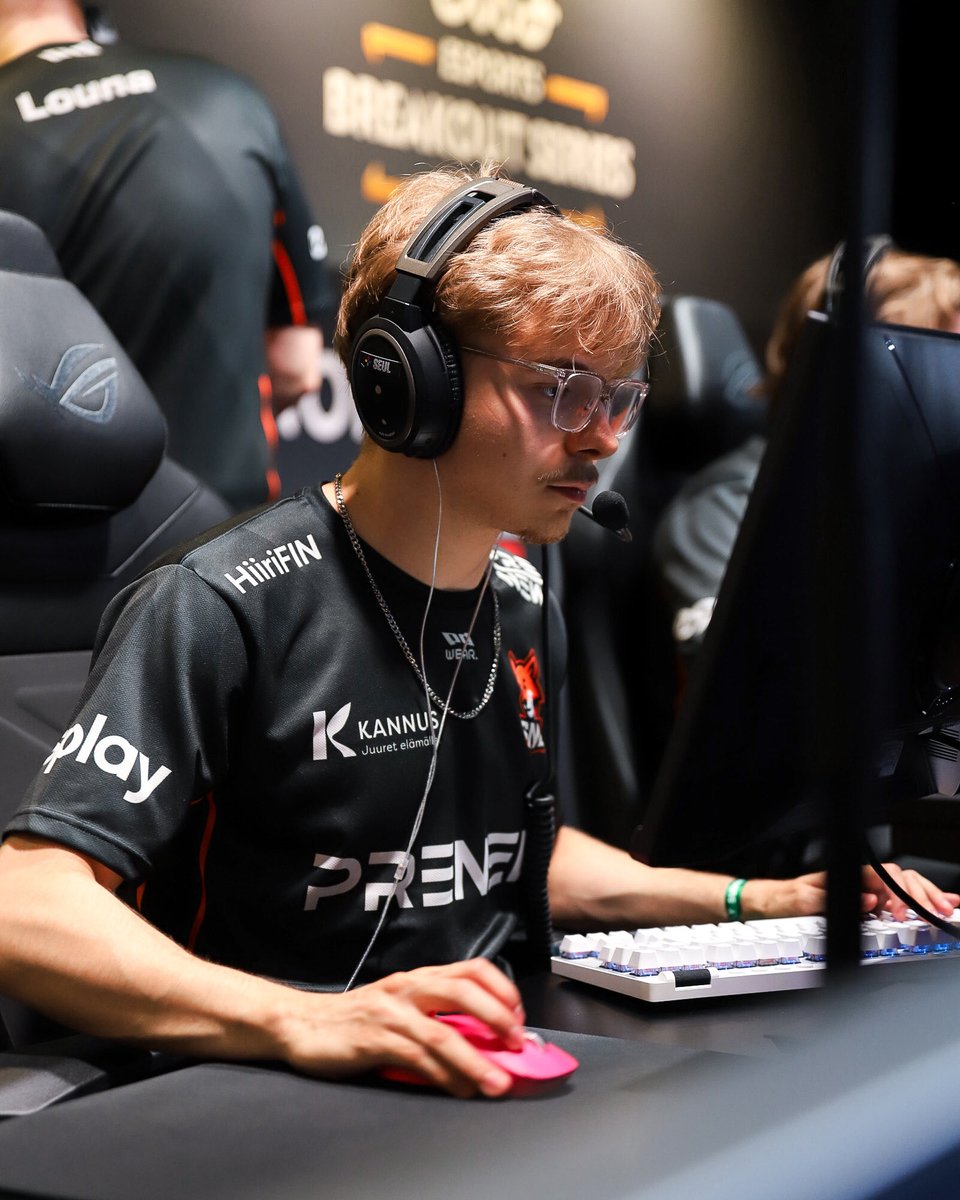 SINQUESPORTS's tweet photo. Eka suomieventti ollut kyllä jo tähän mennessä ikimuistoinen! 🇫🇮

Suuria tunteita, iloa, jännitystä, epätietoisuutta ja kaikkea siltä väliltä on tänä viikonloppuna päästy kokemaan.

Tällä hetkellä onneksi näyttää siltä, että urheilu voittaa ja huomenna meillä on seuran isoin ottelu käsillä 🔥

Vastassa välierässä @BCGameEsports  🇪🇺

Ei kyllä olisi 6kk sitte arvannu mihin paikkoihin sitä pieni kannuslainen seura joutuukaan XD

#CS2 #esportsfi #CS2Suomi #SINQU