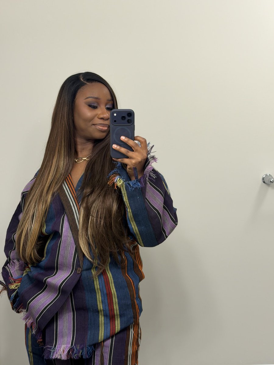 Miss_Jhey9's tweet photo. @Sisinene_of_Eko @Sisinene_of_Eko if you’re looking for a good futura synthetic wig that looks natural, and comes with pre-plucked lace we’re here!! All styles are $95 CAD only and we have more incominggg. Can’t wait for you to try us https://t.co/s5C4f5oBgd https://t.co/Usb8J43I2W