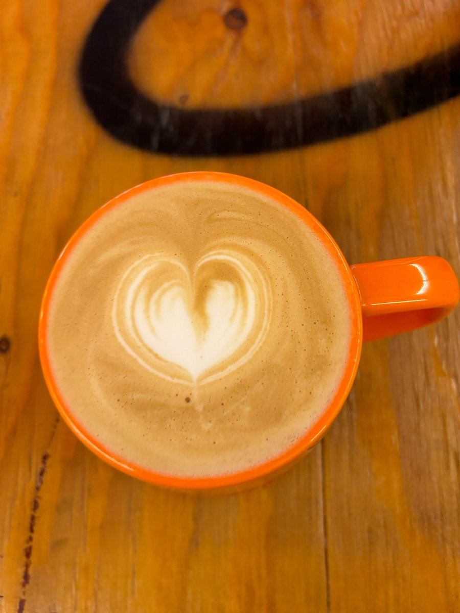 MistySeabe69773's tweet photo. Just tried the new smart café—order via app, pick up in 10s, no lines, perfect latte art  Game changer for busy mornings! https://t.co/ZaqXbIxAww