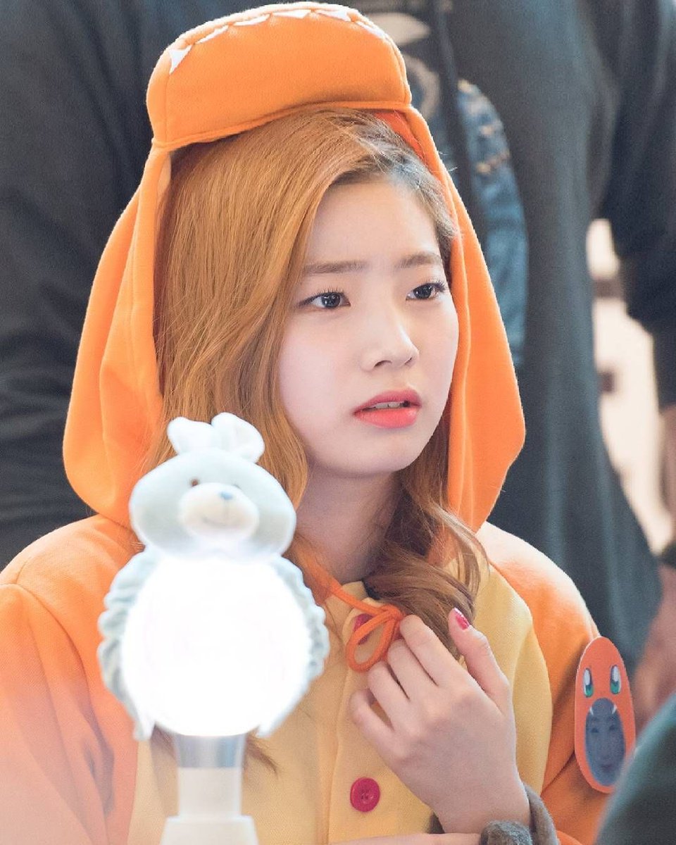 DubuStan96's tweet photo. Kim Dahyun nostalgia 🧋
#DAHYUN #TWICE https://t.co/oWwPyPhRSv