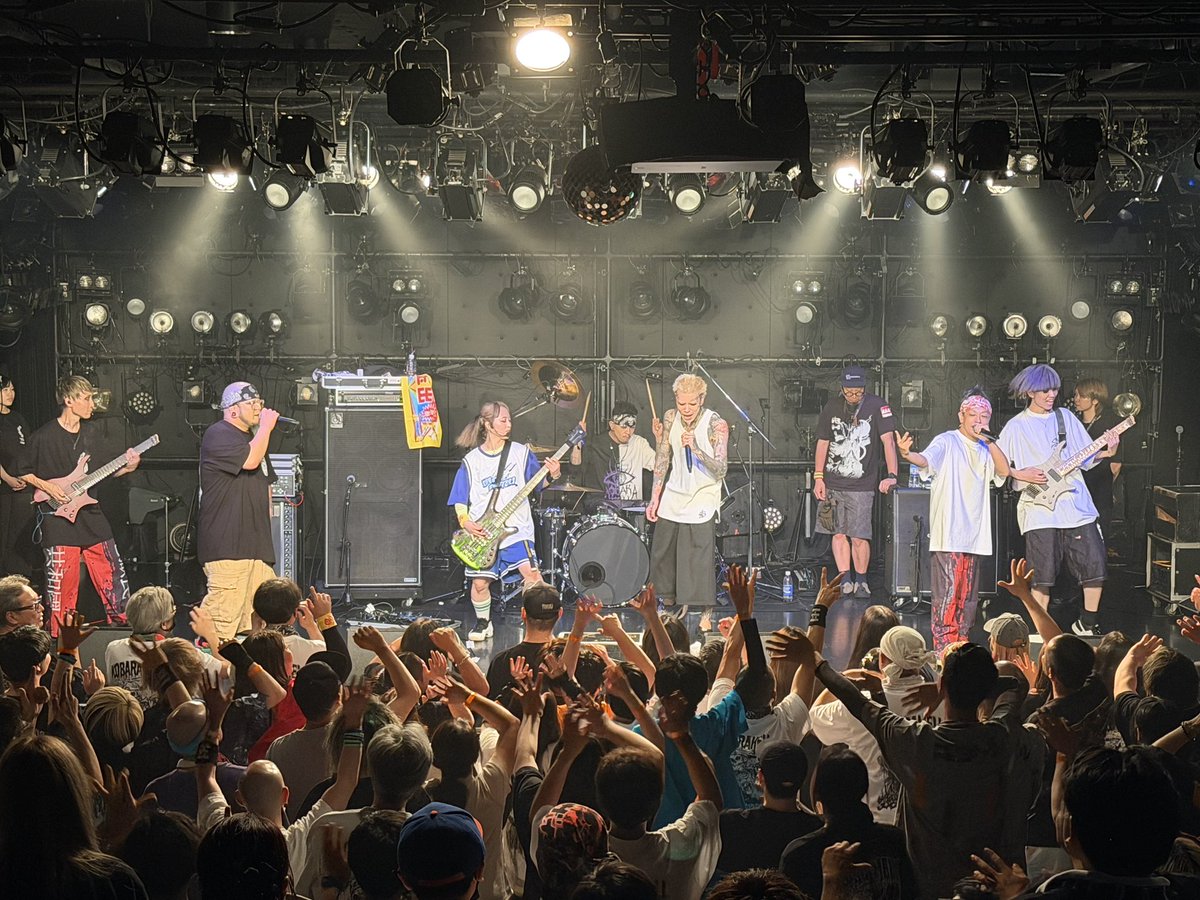 Sawthe100RIP's tweet photo. BURNING SAD MAN ×コバラヘル presents
 「コバランド 3rd Anniversary -Fat PortioN!! -」

全国各地から
梅田クアトロへ集まってくれたあなたへ

おかげ様でなんか
少し報われたような気がしました🙇

4年目のスタートにふさわしい会場で
あの時間を共有出来た事が宝物じゃわ

ほんまにありがとうな https://t.co/0X0FPG4jff