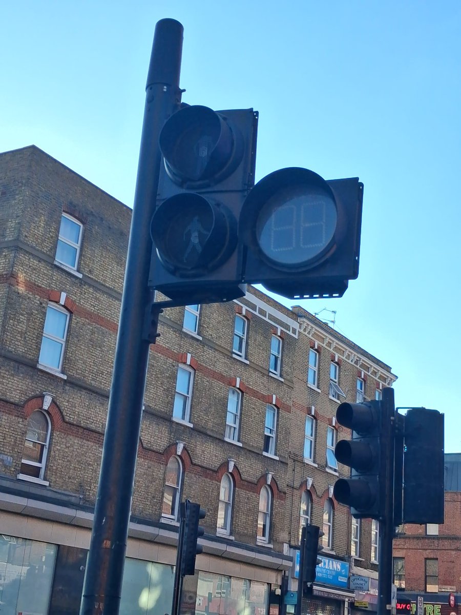 electradawn's tweet photo. Crossing at junction between Quex Road and Kilburn High Road. How can I cross the road? Take a chance? @Brent_Council @LifeInKilburn https://t.co/H8g9IC7OxC