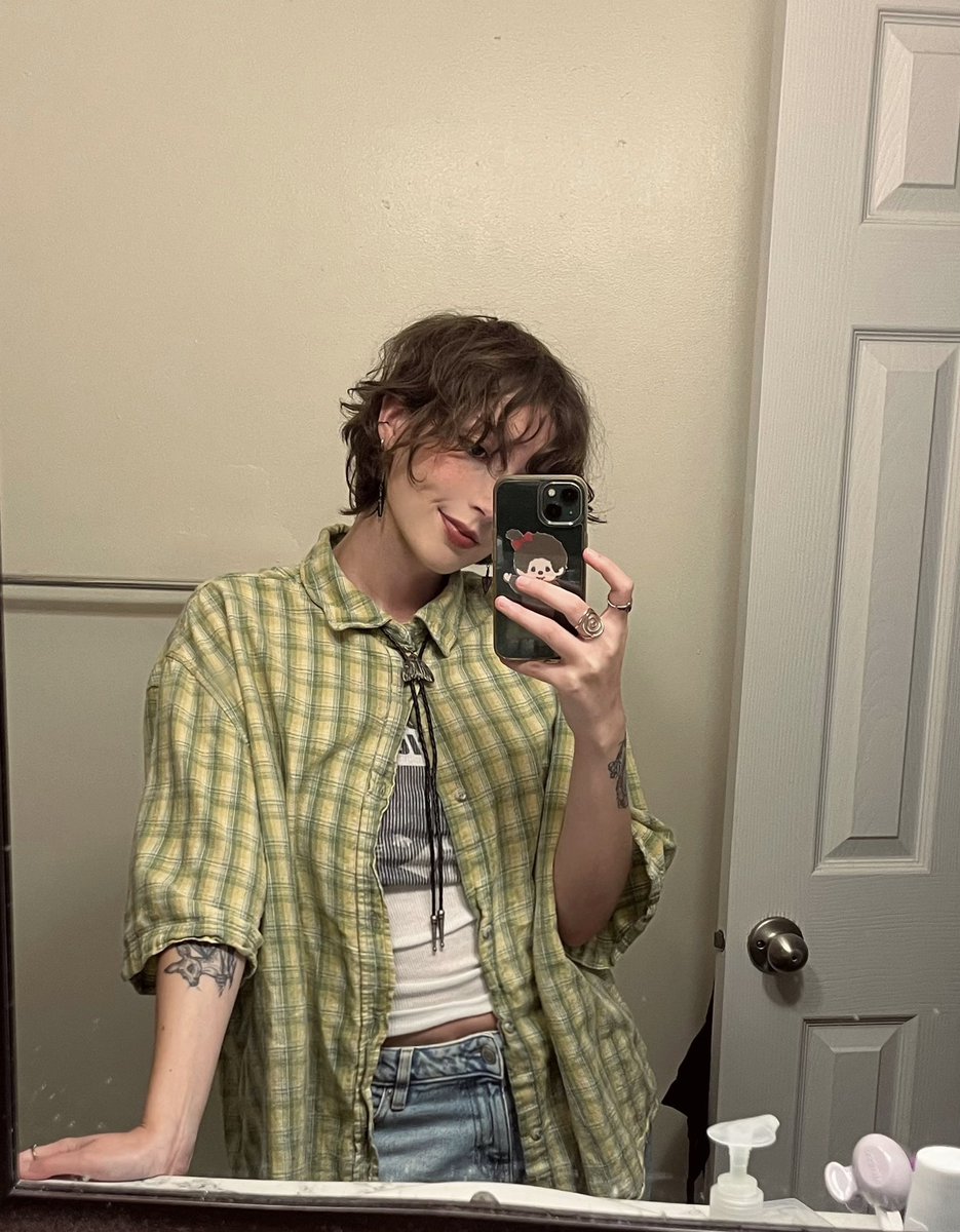 honeyaches0's tweet photo. twink rebirth (haircut) https://t.co/pZfqqxEkDh