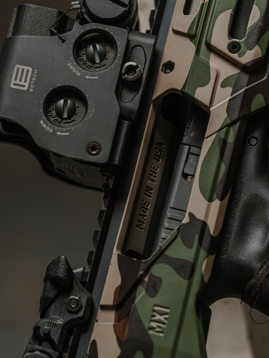 MetaTactical's tweet photo. Compact footprint. God’s plaid never goes out of style.
#mx1 #metatactical #tacticalgear #rangeday #conversionkit https://t.co/sI8wPA7KFW