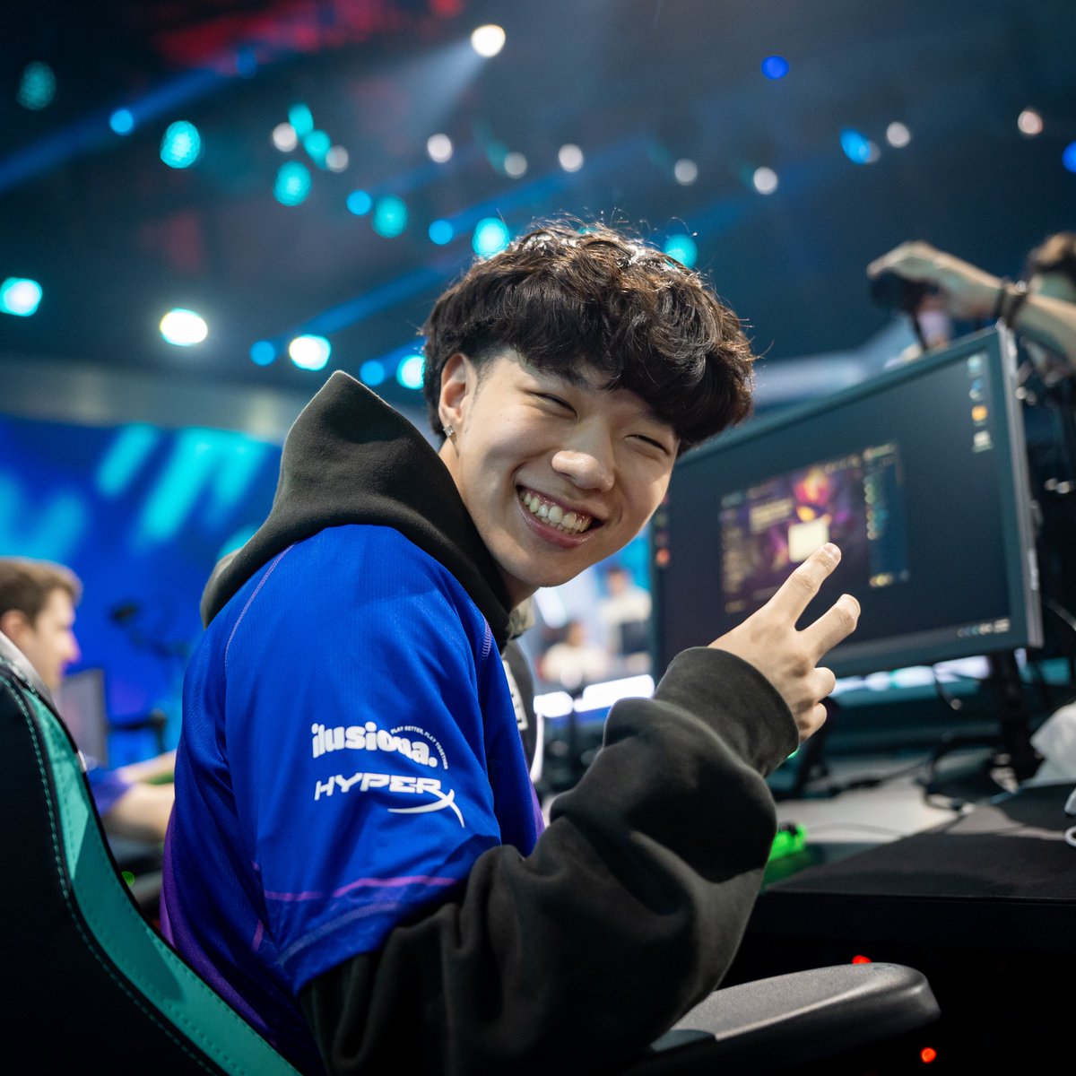 MovistarKOI_en's tweet photo. JOJO HAPPY, EVERYONE HAPPY https://t.co/HIvhE2C0sh