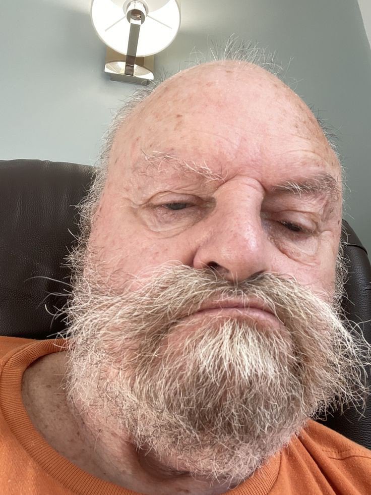 ArdithI6910's tweet photo. How do I look?? https://t.co/1PPVUQEEPR