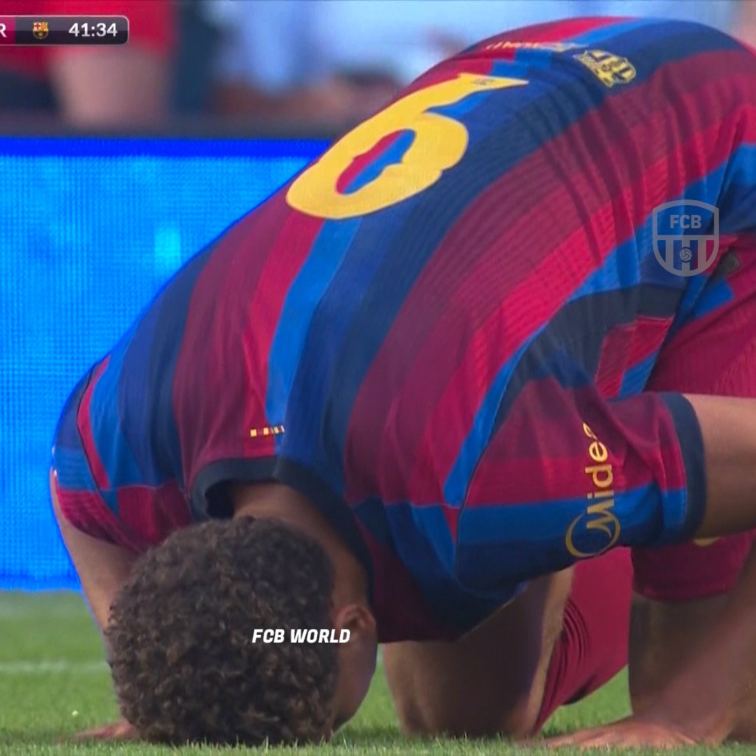 FCB World tweet media