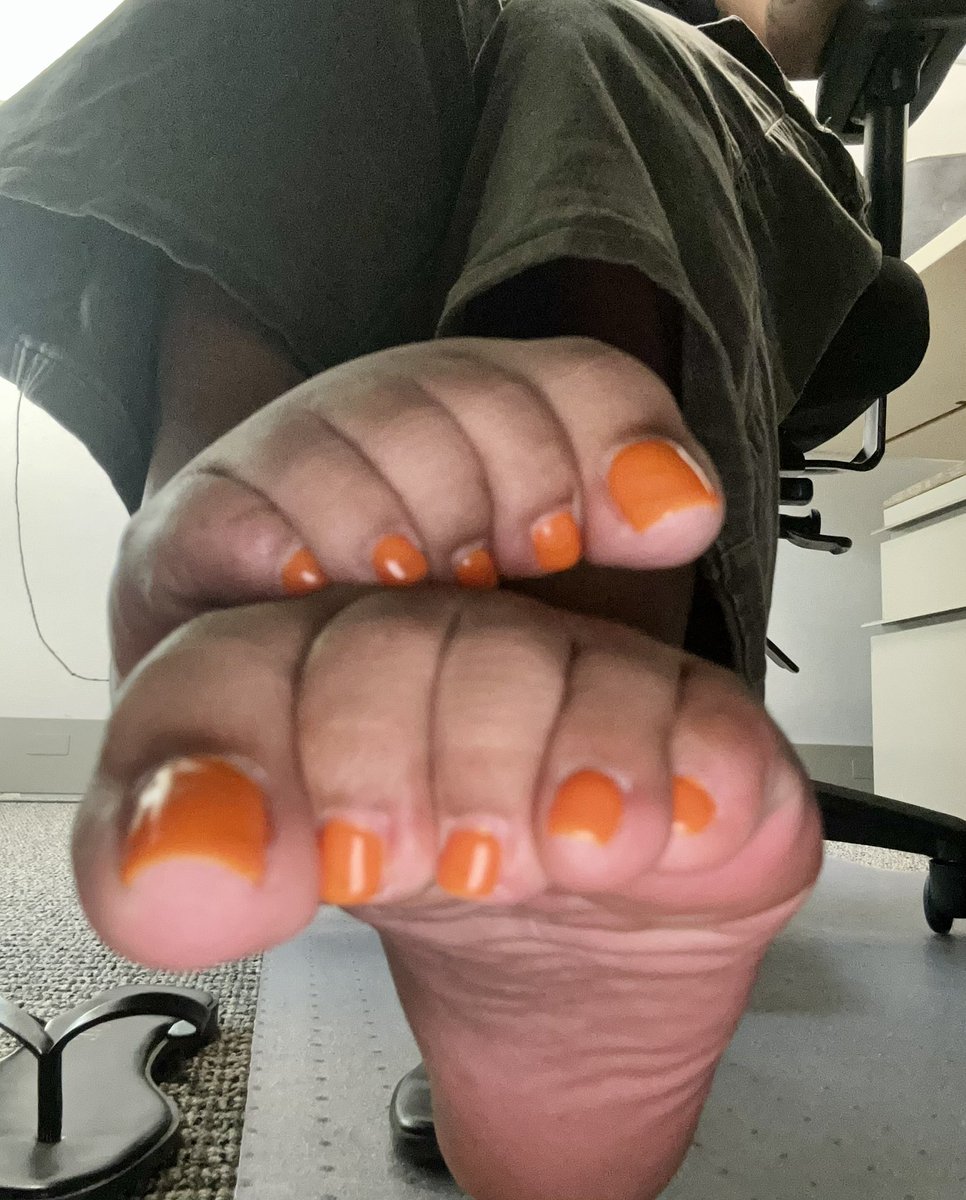Jaybaybeex16's tweet photo. Just a day at the office 🧡👣 https://t.co/JC47uGnElT