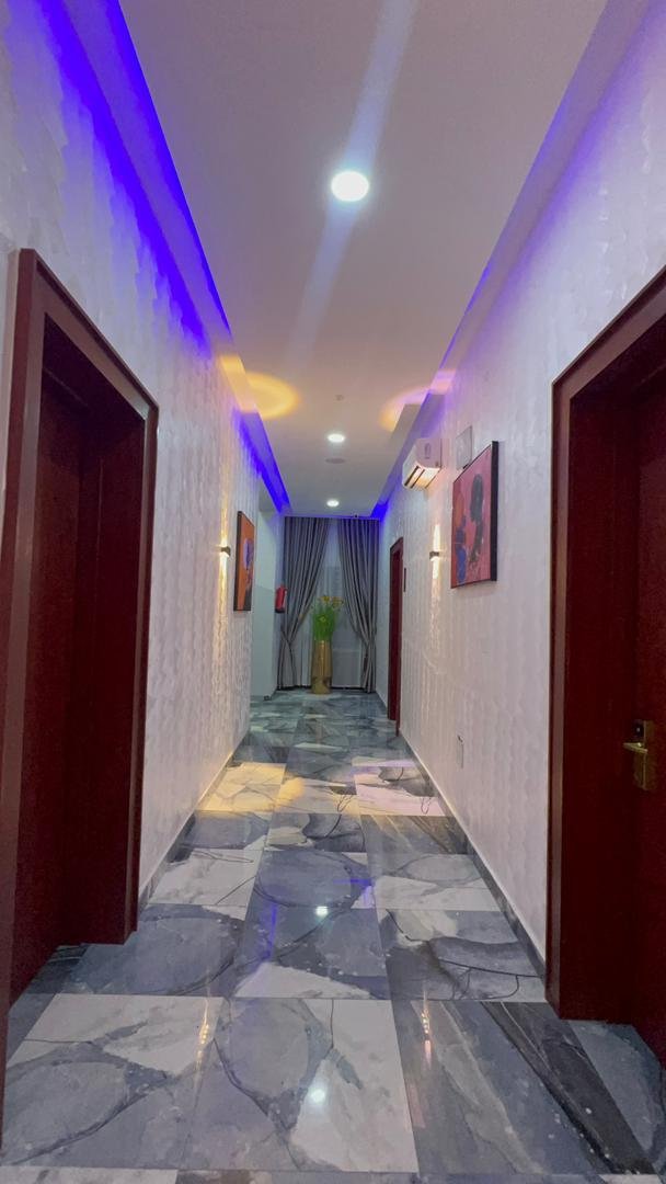 desylshotel_S's tweet photo. Step into comfort, unwind in style, and wake up refreshed. ✨🛏️ Your perfect stay begins at Desyl's Hotel & Suites, where luxury meets relaxation.
#DesylsHotelAndSuites
#LuxuryStay
#LagosHotels
#HotelLife
#StayInStyle https://t.co/xlGhwaWksR
