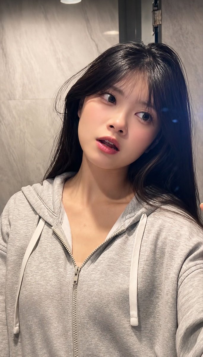 B_utterflly's tweet photo. Mode Alveria Tantri🥰 https://t.co/r9EPn0GMtI