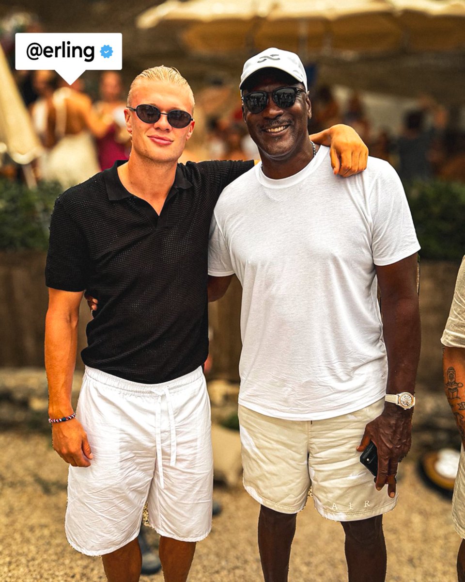 premierleague's tweet photo. Erling Haaland meets Michael Jordan 🤝 https://t.co/qJg3PIcAbd