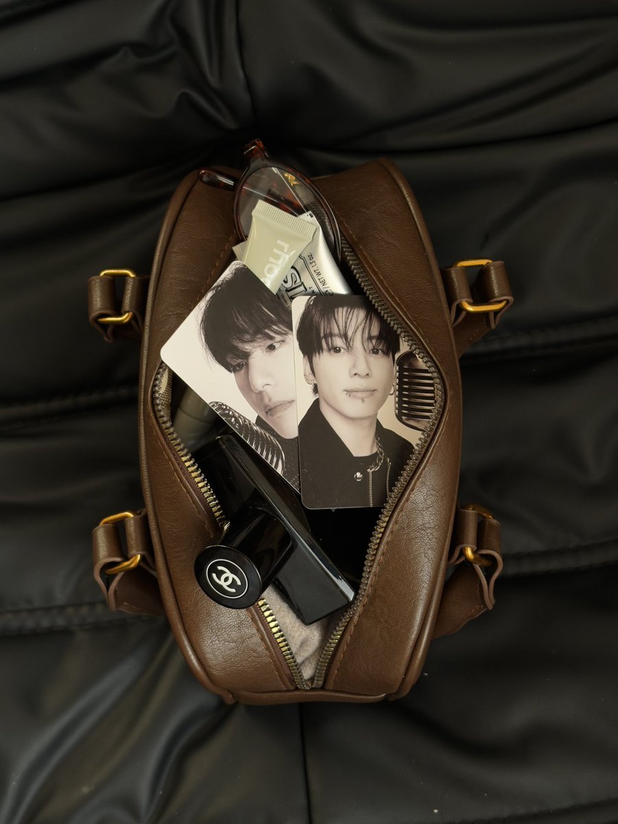 tkrse7's tweet photo. taekook girlie 💌 https://t.co/S0TiLTdrJk