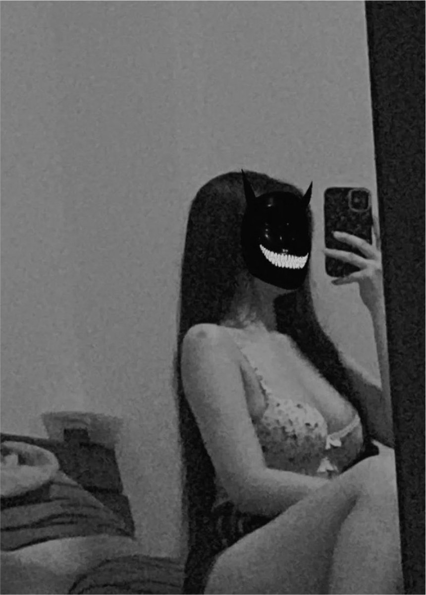 Karinnayourss tweet picture