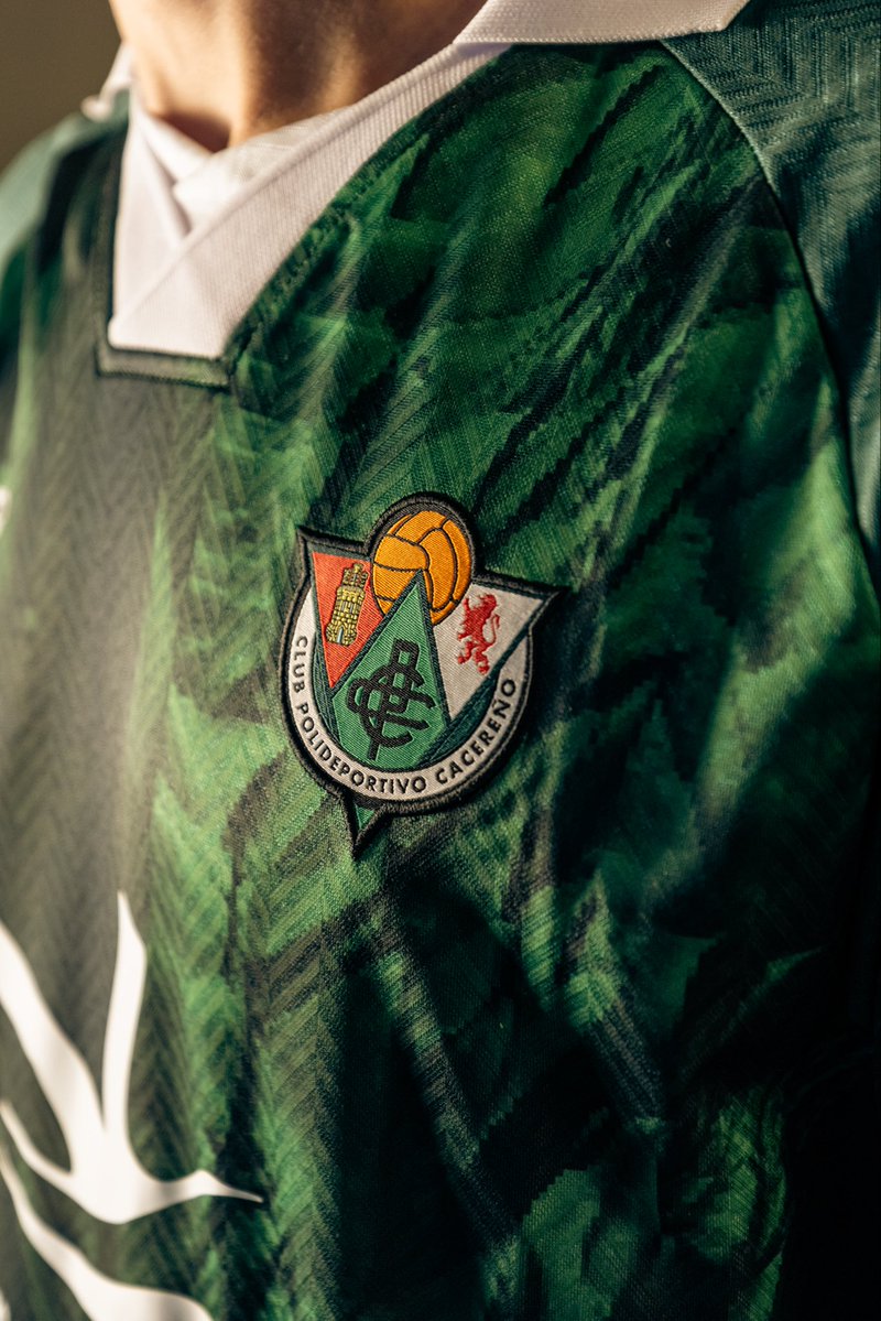 CPCacerenoSAD's tweet photo. 💚 𝓟𝓻𝓲𝓶𝓮𝓻𝓪 𝓮𝓺𝓾𝓲𝓹𝓪𝓬𝓲𝓸́𝓷  🐉

💚 “𝑁𝑜 𝑠𝑜𝑦 𝑢𝑛 𝑓𝑢𝑡𝑏𝑜𝑙𝑖𝑠𝑡𝑎, 𝑠𝑜𝑦 𝑢𝑛 𝑑𝑟𝑎𝑔𝑜́𝑛” 🐉

📍 @PalacioGolfines de la @fund_tatiana 

📸 @mafiadelarte 

#NuestraReligión #AúpaCPC https://t.co/jUrnmgWbhO