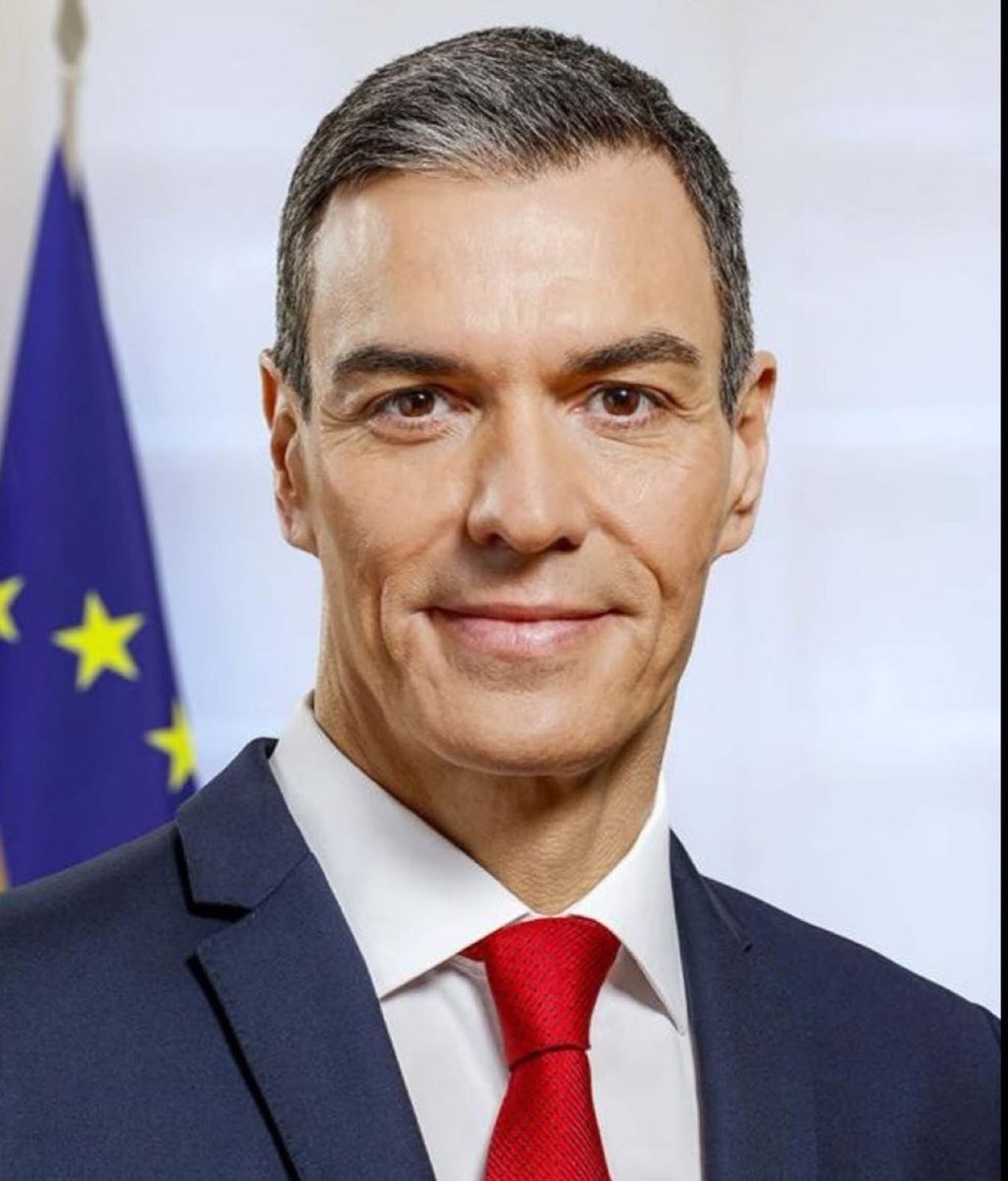 Hsaleh38177777's tweet photo. كل التضامن مع اشجع واشرف رئيس وزراء عبر التاريخ الحديث https://t.co/q5CPzyqMMk