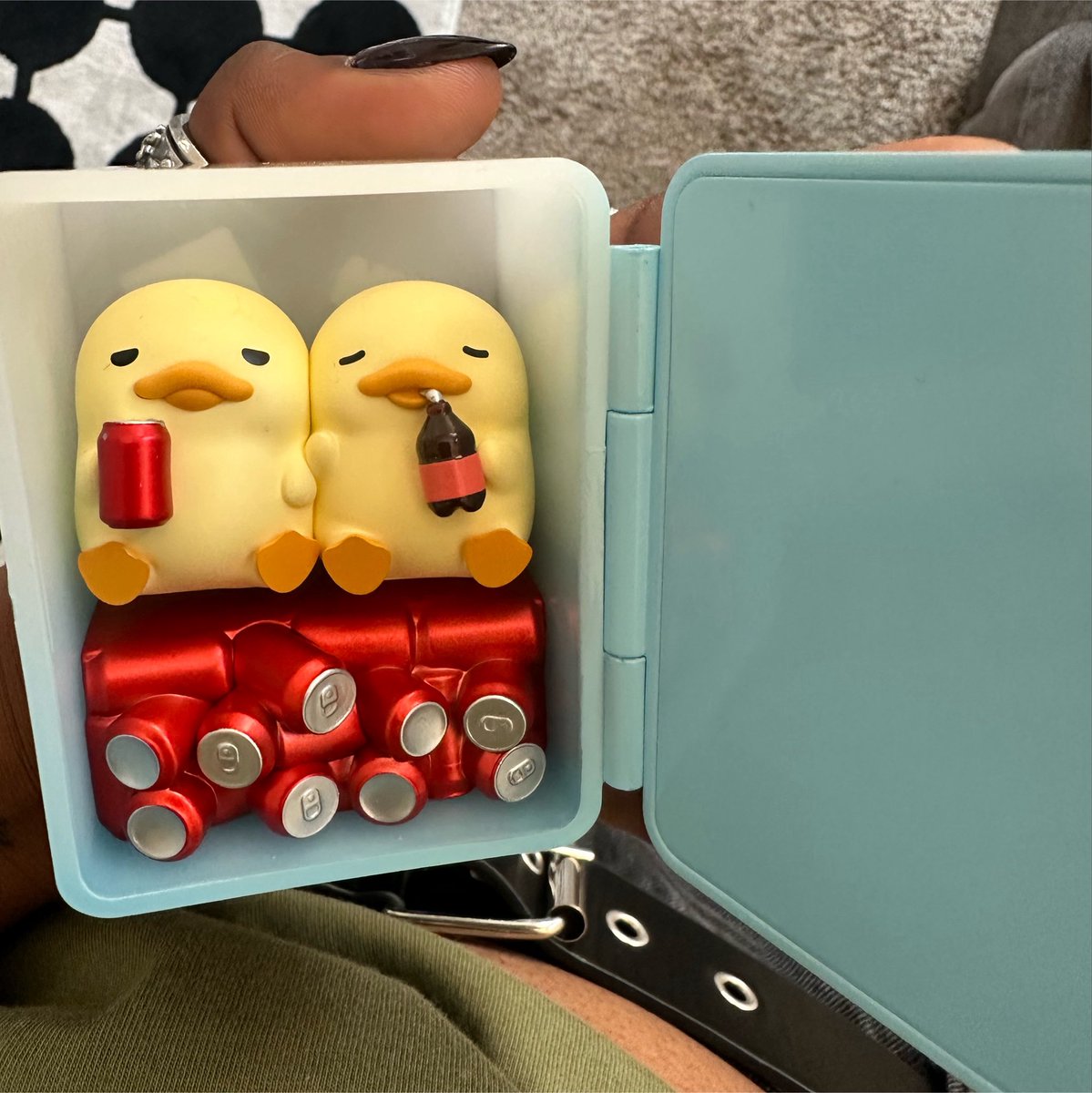 uvriki's tweet photo. i gave ni-ki a mini duckoo blind box at send off and he ended up pulling the secret one but he didn’t open the little box to see the ducks inside 😭😭 he was so confused. sorry ni-ki love u to pieces 

#니키 #엔하이픈 #bloodsaga_in_oakland #bloodsagatour #NI_KI https://t.co/HlPwnUatK6