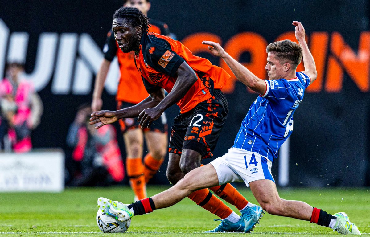 dundeeunitedfc's tweet photo. A huge second-half is underway! β―οΈ
ππππ ππ ππππππ π§‘
π 1οΈβ£-0οΈβ£ π΅ | #UTDRAN | #DUFC https://t.co/GkVYorpCE6